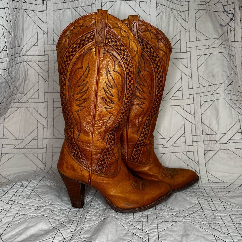 Vintage 1970s Dan Post Heeled Tan Cowgirl Boots Womens Size 6.5